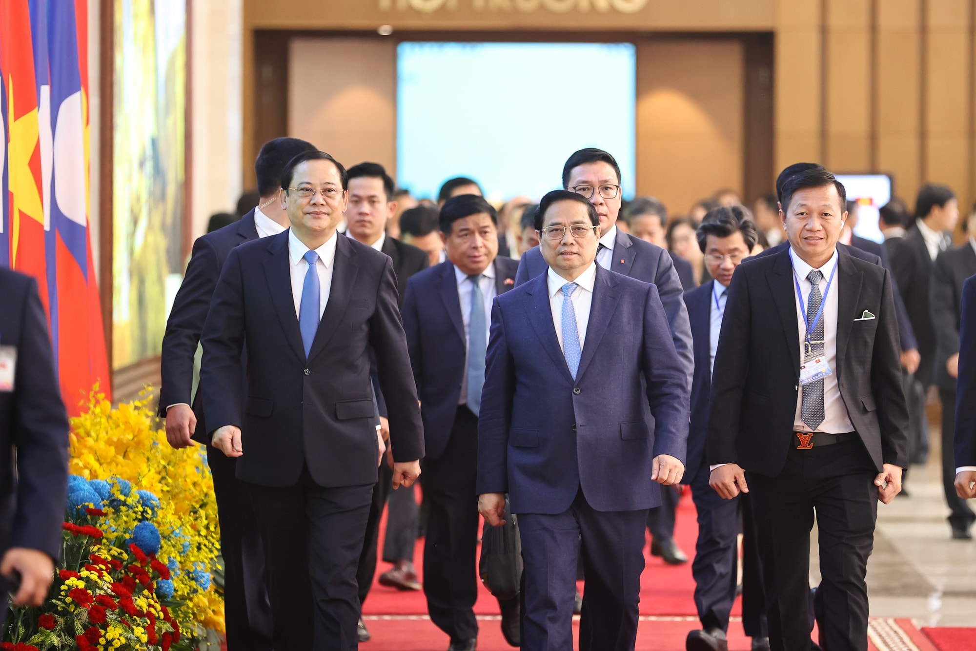 viet nam lao thuc day tang kim ngach thuong mai nam 2024 tu 10 15 so voi nam 2023 hinh 1