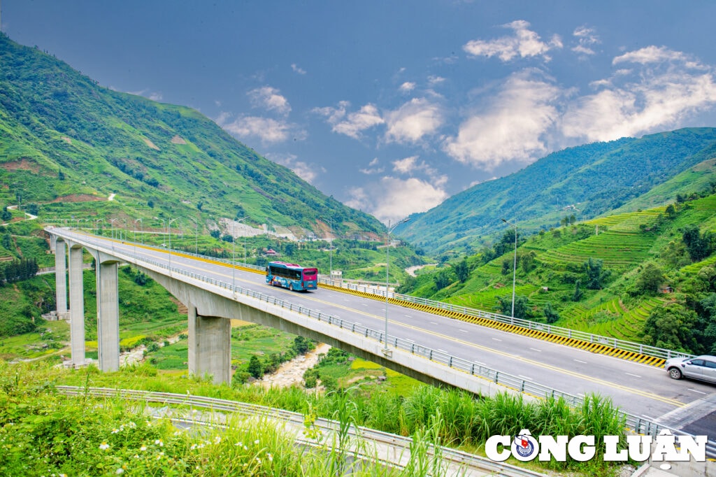lao cai chinh thuc thu phi duong bot ket noi cao toc noi bai lao cai len khu du lich sa pa hinh 2