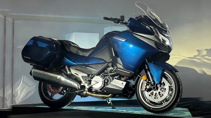 ra mat 2024 cfmoto 1250tr g voi gia gan 500 trieu dong hinh 2