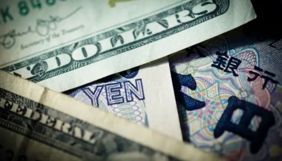 dong usd tu do tang soc ngan hang loan gia hinh 1