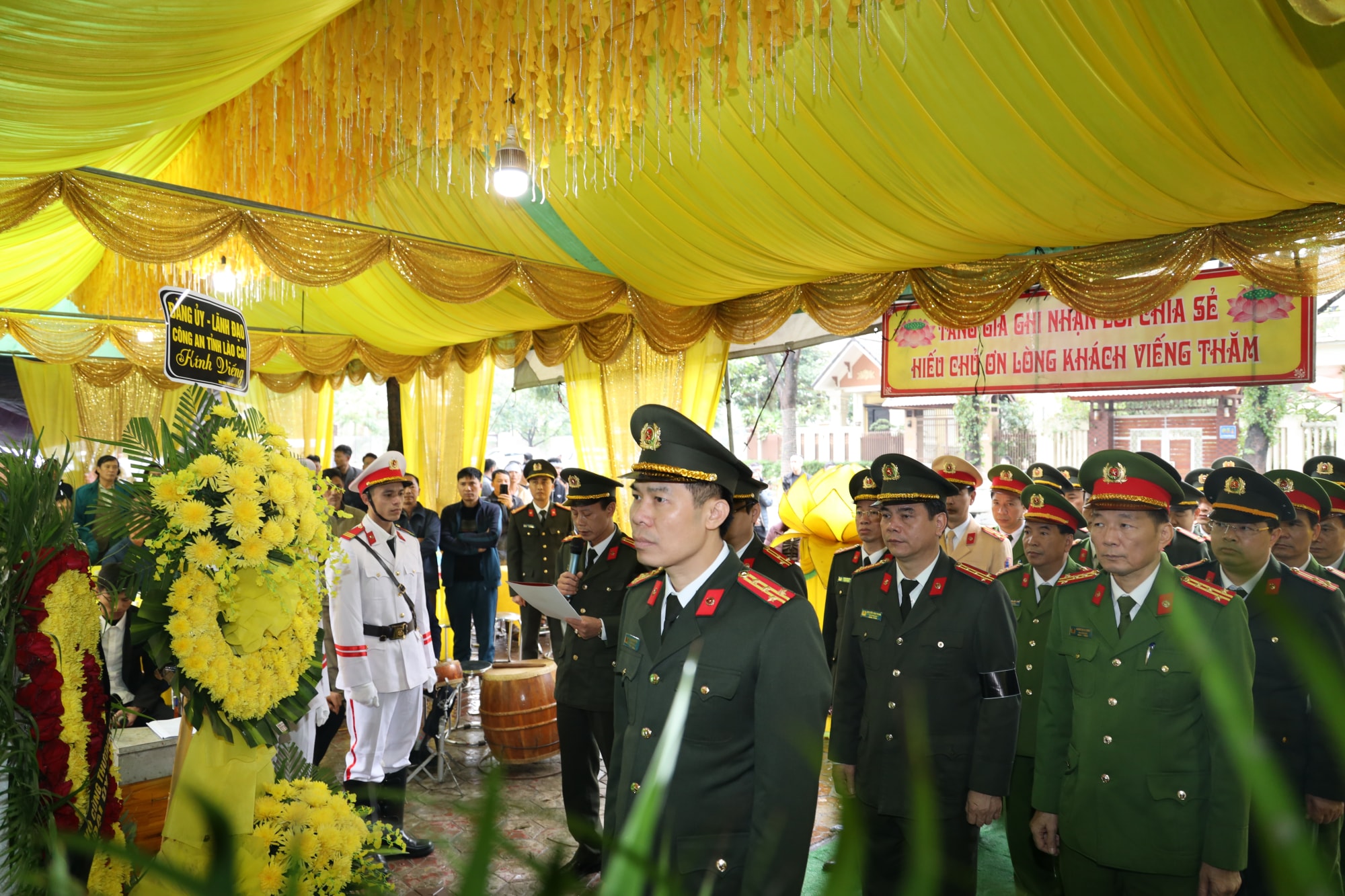lao cai mot can bo cong an xa hy sinh khi lam nhiem vu thu hoi vu khi hinh 1