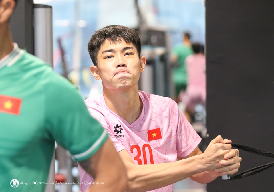 doi tuyen viet nam don dinh bac tro lai hlv troussier chiu ap luc lon hinh 1