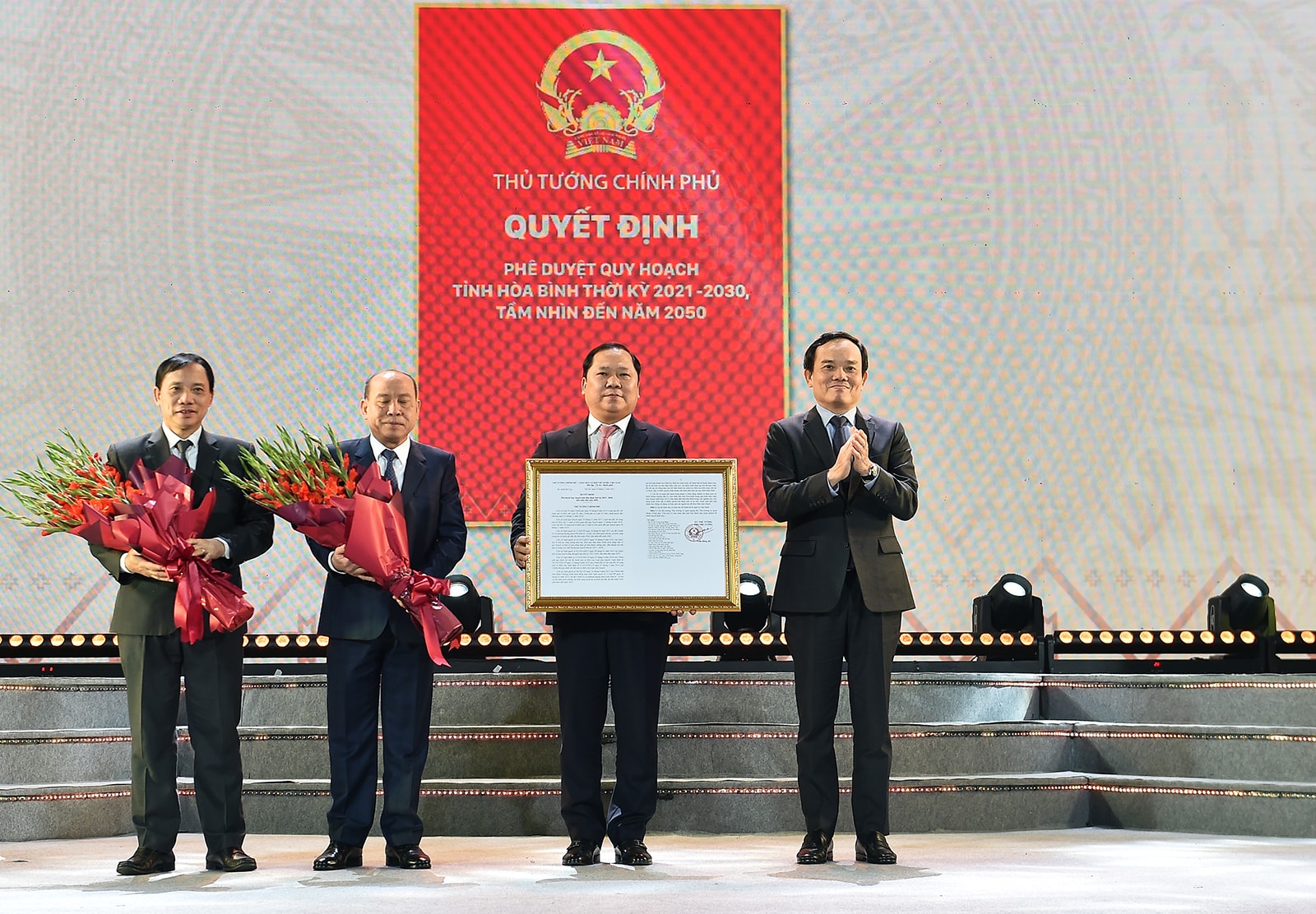 hoa binh phai tuan thu quy hoach nhung linh hoat trong qua trinh thuc hien hinh 1
