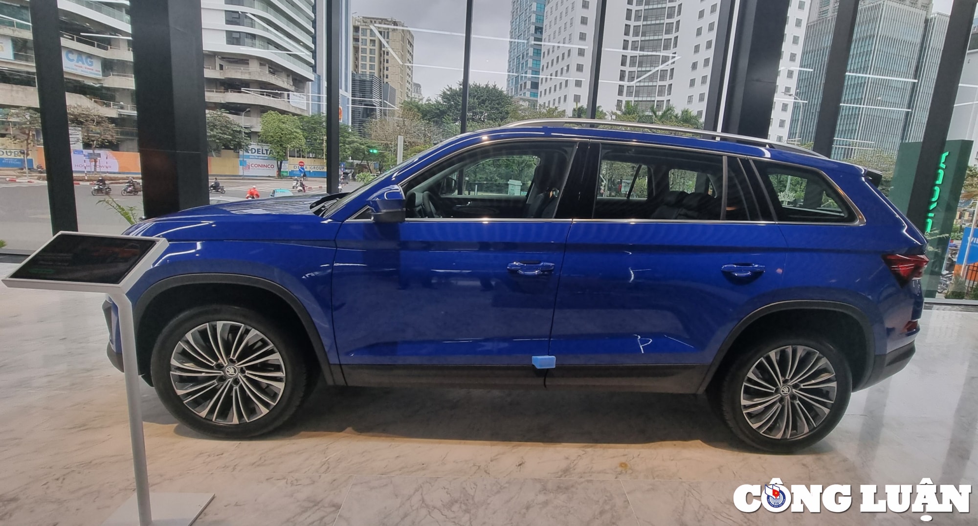 kodiaq style 20 tsi 4x4 mau suv 7 cho hang d nha skoda hinh 1