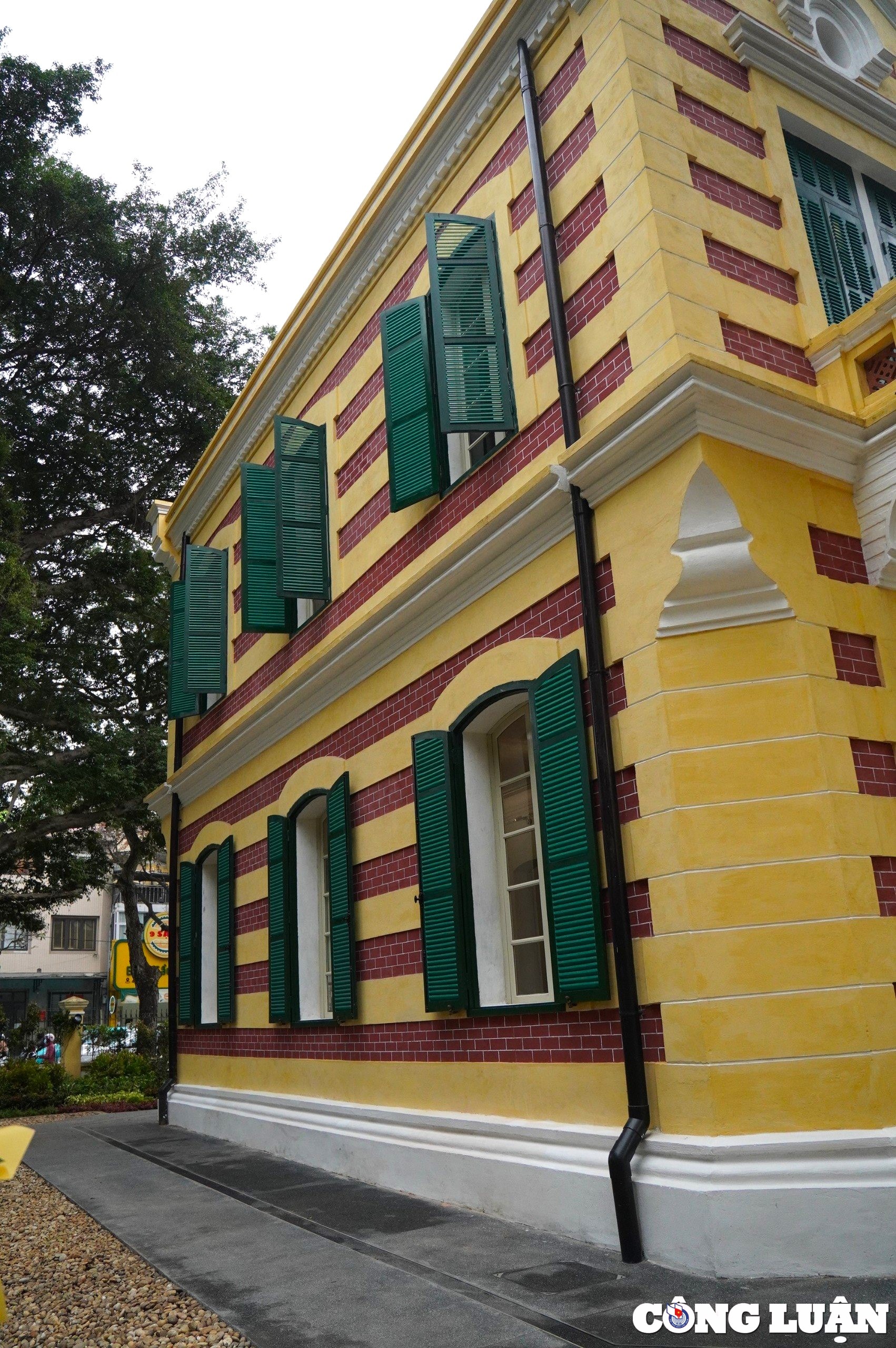 chiem nguong ngoi biet thu phap co duoc trung tu lai o ha noi hinh 3