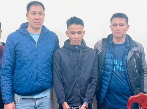 bat giu doi tuong bi truy na ve toi giet nguoi khi dang lan tron o kon tum hinh 1