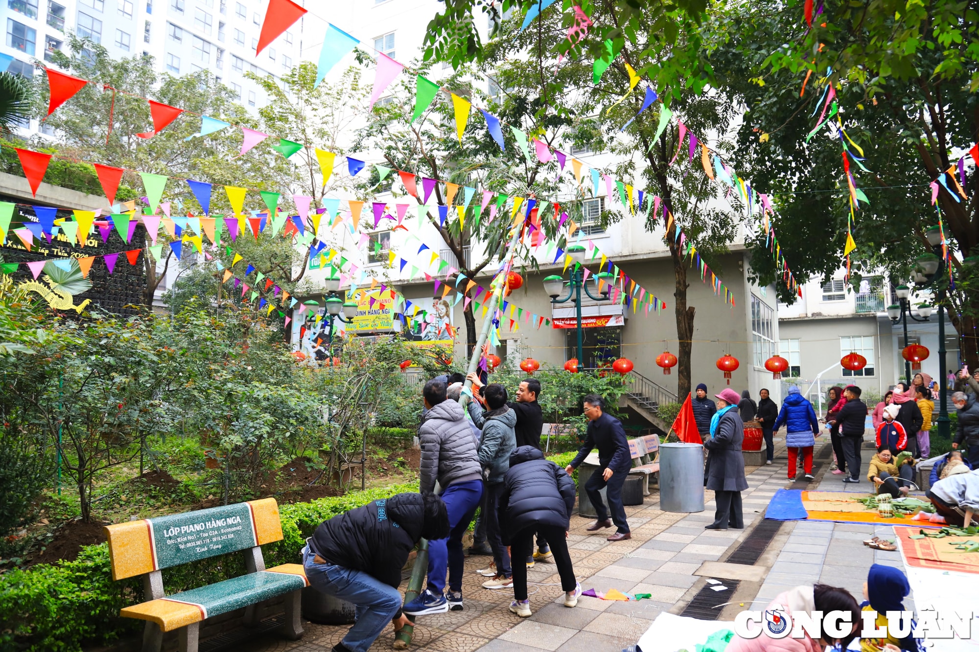 tre em vuot ret thi goi banh chung tai ha noi hinh 17
