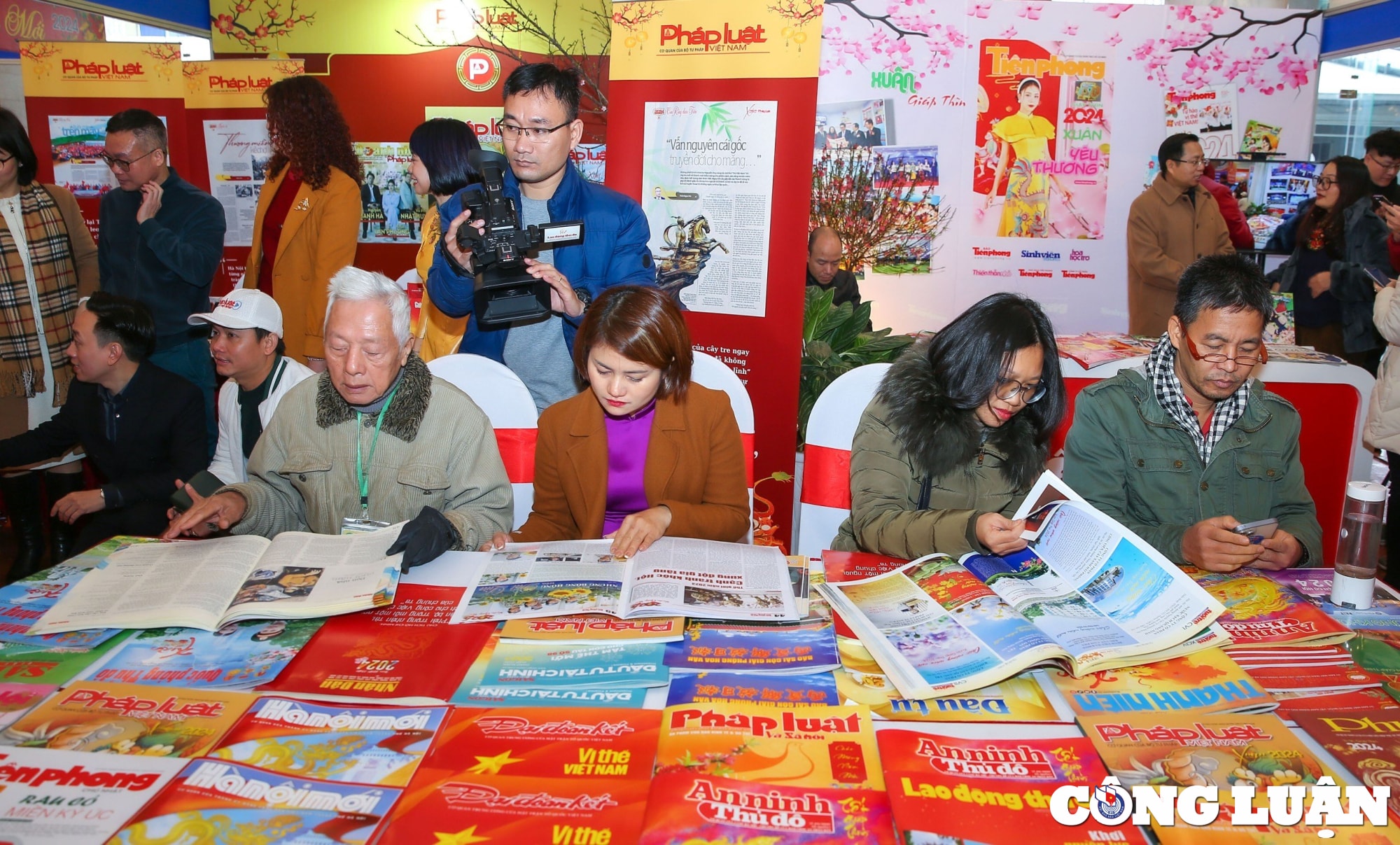 tung bung khai mac hoi bao xuan giap thin ha noi 2024 hinh 7