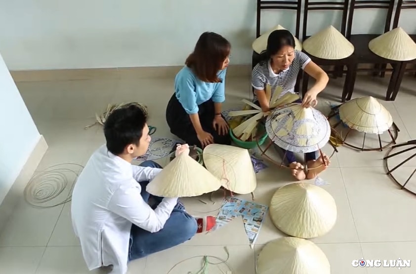 lang non phu cam net dep truyen thong khong the bo lo khi den co do hue hinh 2