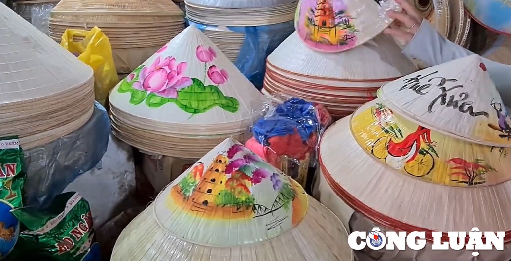 lang non phu cam net dep truyen thong khong the bo lo khi den co do hue hinh 1