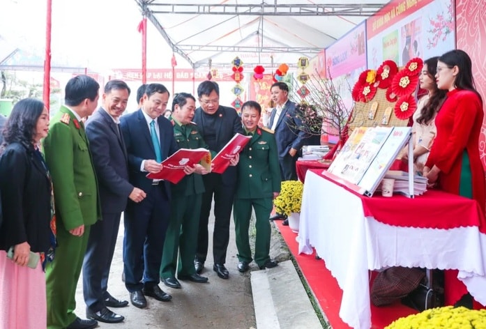 khai mac hoi bao xuan giap thin va trao giai bao chi bua liem vang nghe an 2023 hinh 3