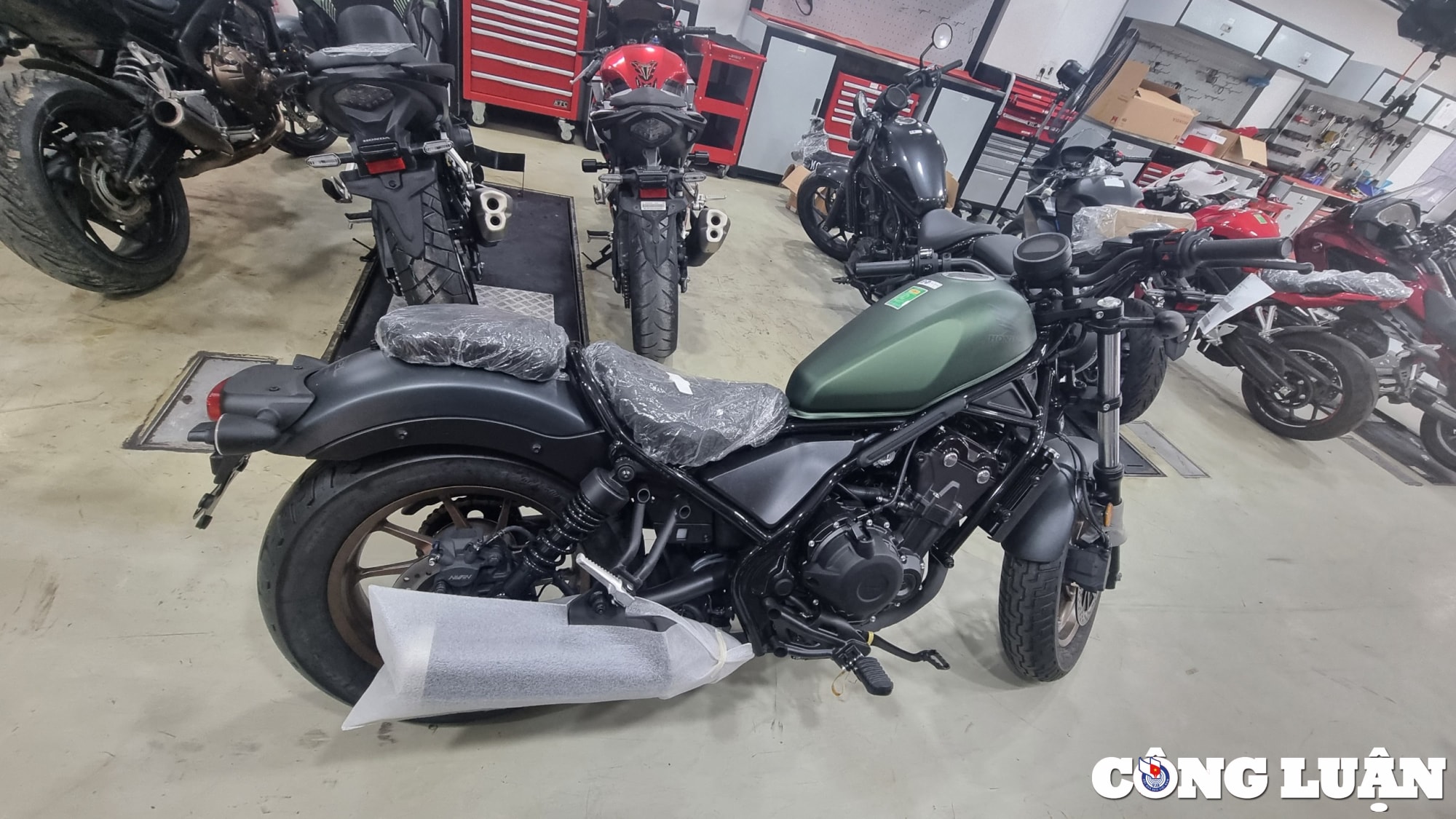 chi tiet mau xe honda rebel 500 2024 hinh 1