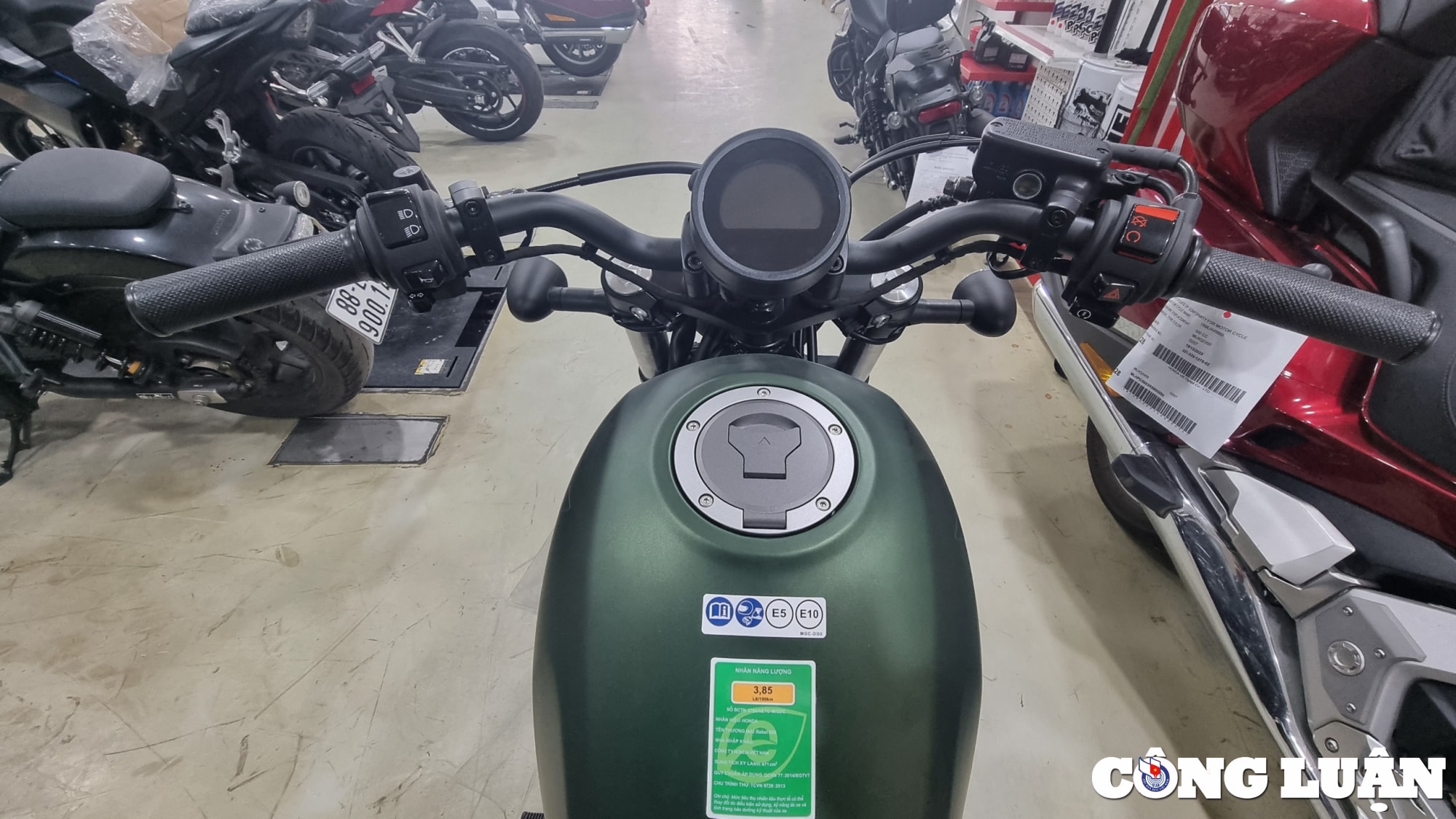 chi tiet mau xe honda rebel 500 2024 hinh 2