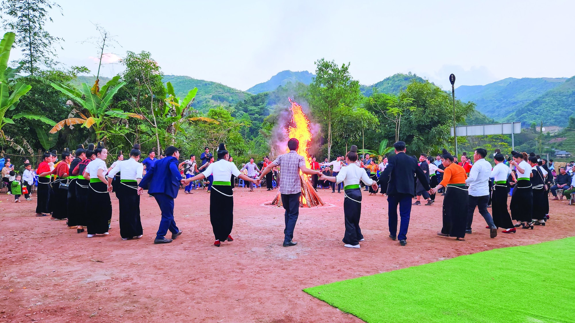 cong ty co phan nhua thieu nien tien phong mang xuan am no ve cho ban vung sau hinh 3