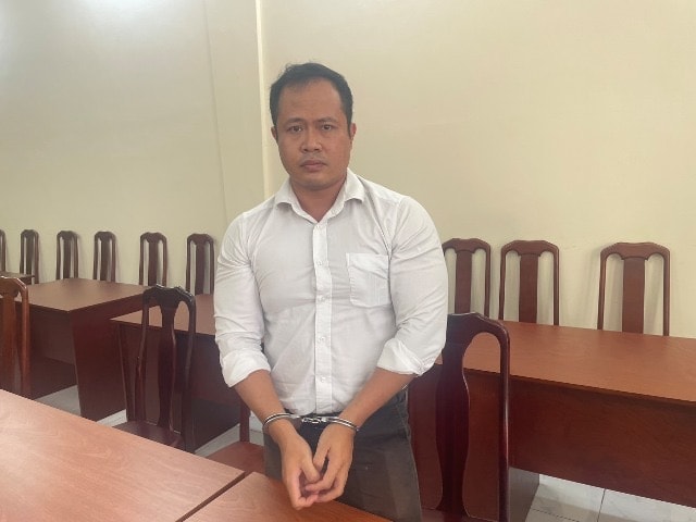 chuyen vien thanh tra giam sat ngan hang nha nuoc lam gia ho so chiem doat tai san hinh 1