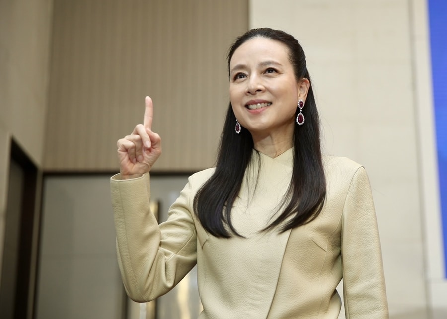madam pang dac cu chu tich lien doan bong da thai lan di vao lich su bong da chau a hinh 1