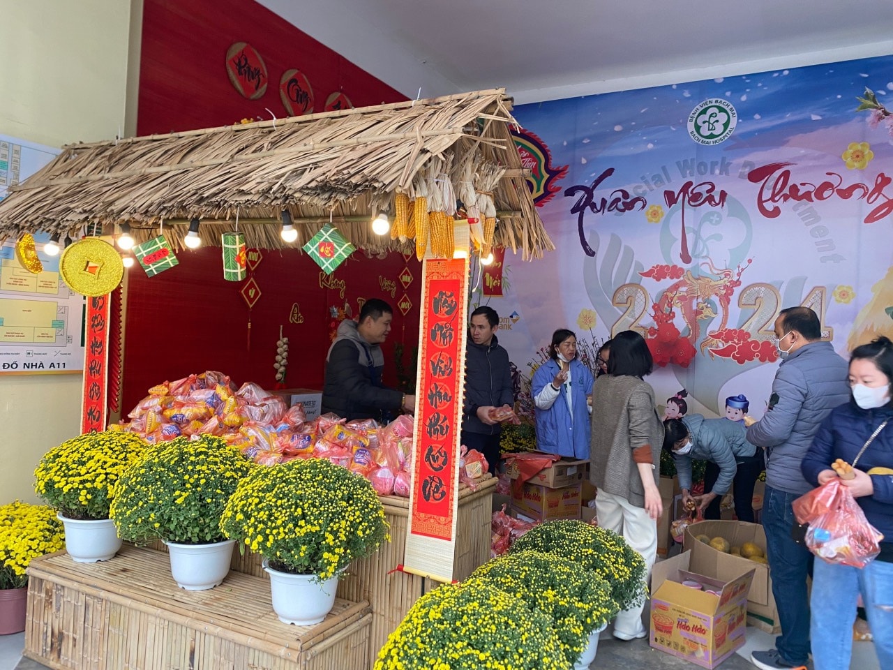 am ap nhung gian hang 0 dong chia se cung nguoi benh ngheo nhung ngay tet hinh 1