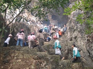 nam rong ghe tham chua rong hinh 4