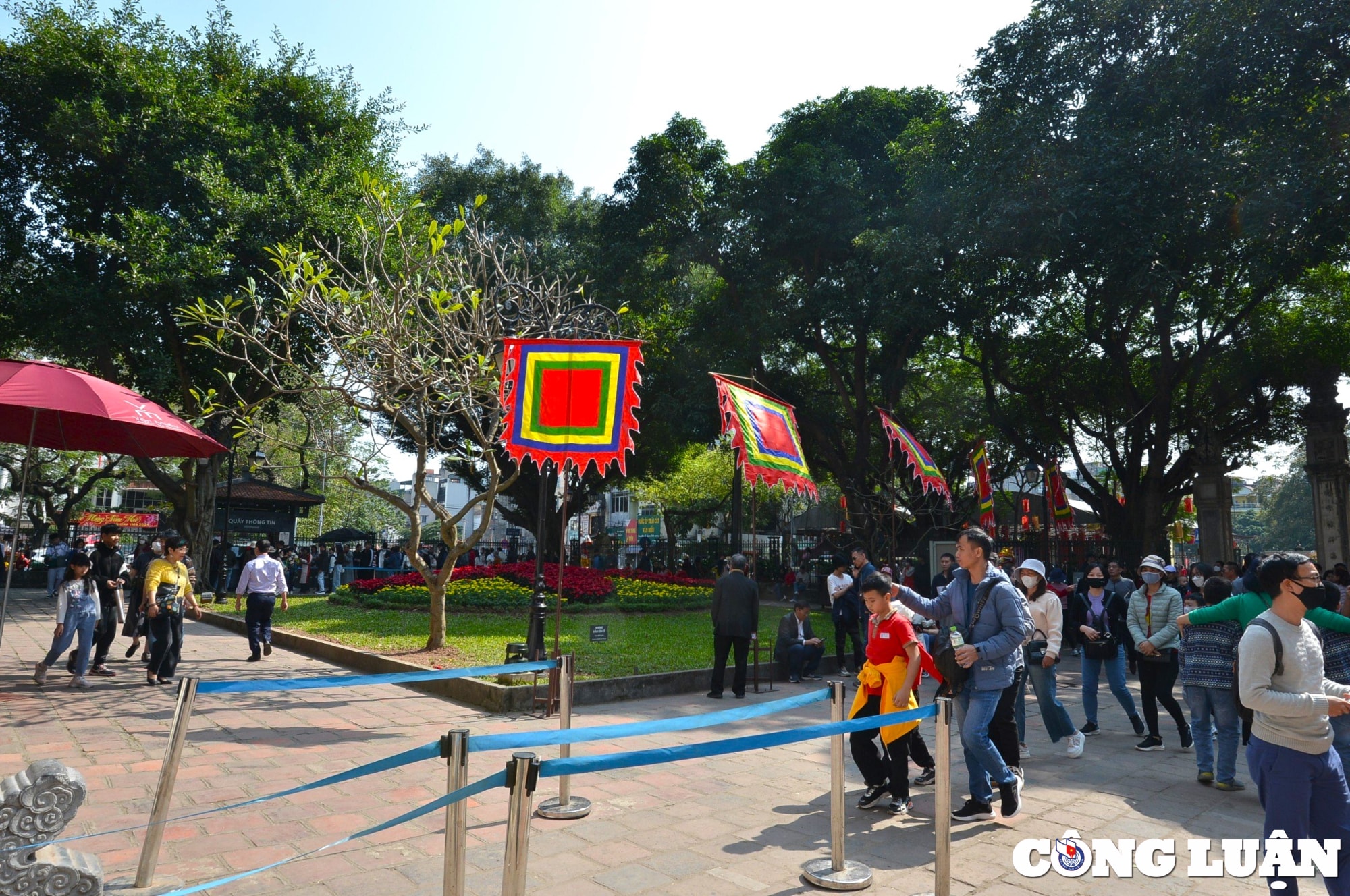 du khach ve van mieu quoc tu giam thuong lam 80 tac pham rong doc dao hinh 3