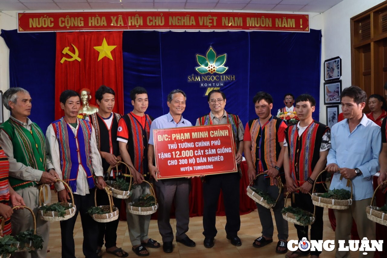 kon tum nguoi dan vung kho khan don tet am no nho trong duoc lieu hinh 2