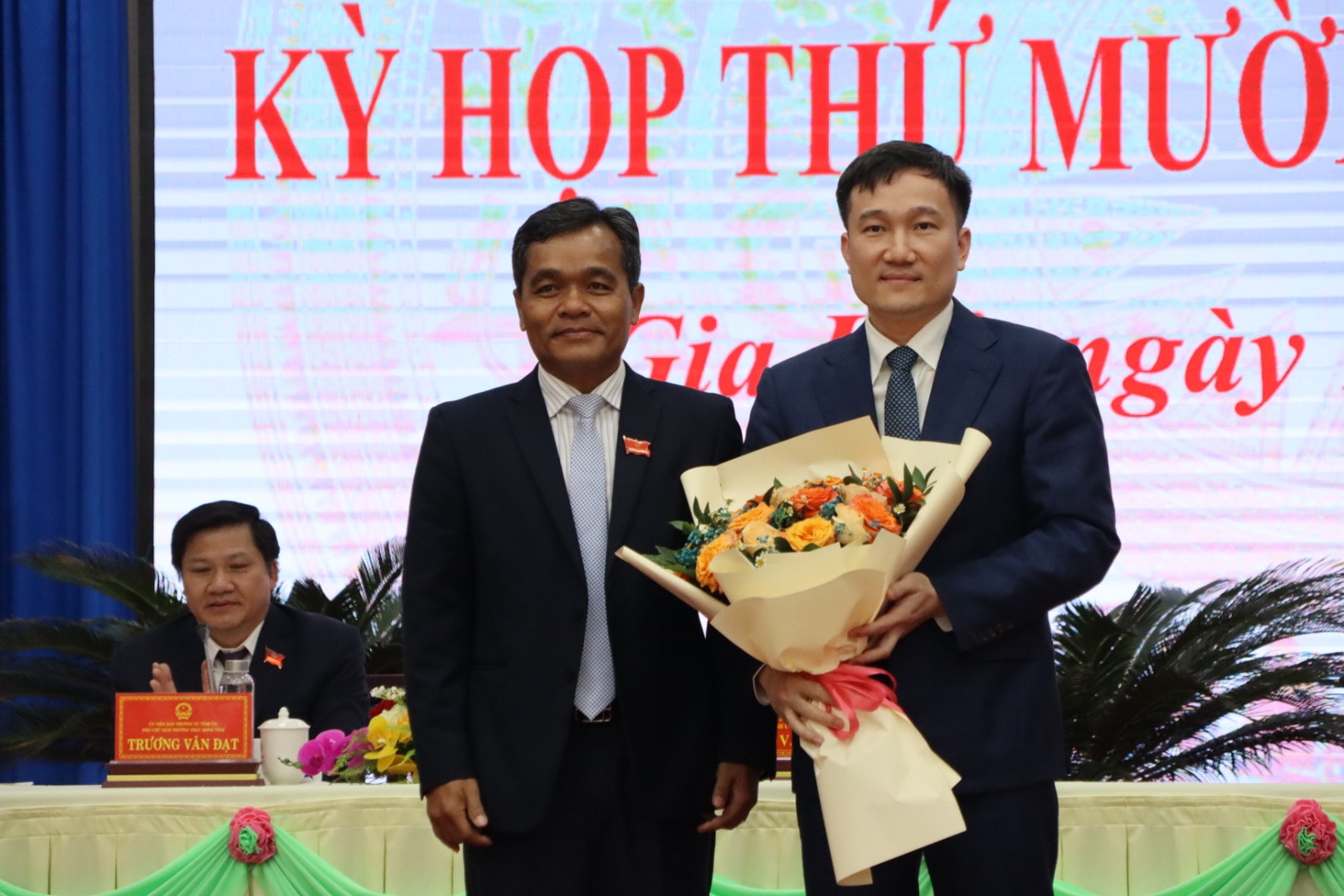 ong nguyen tuan anh duoc bau lam pho chu tich ubnd tinh gia lai hinh 2