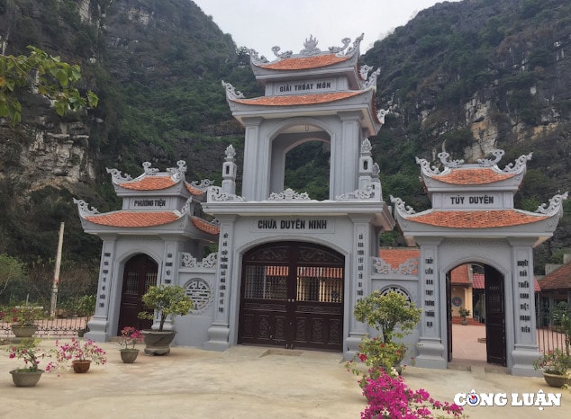 ghe tham ngoi chua cau duyen noi tieng o ninh binh hinh 4