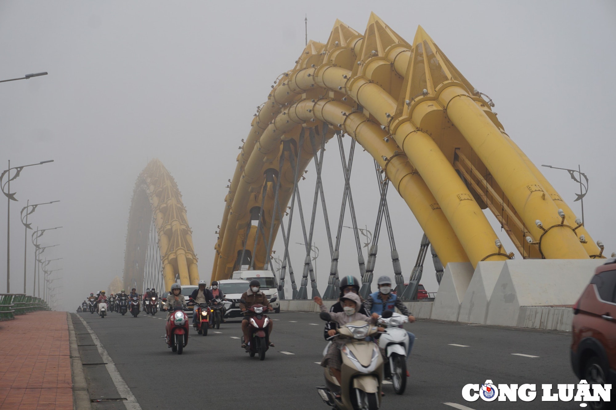 suong mu day dac keo dai nhieu ngay o da nang hinh 7