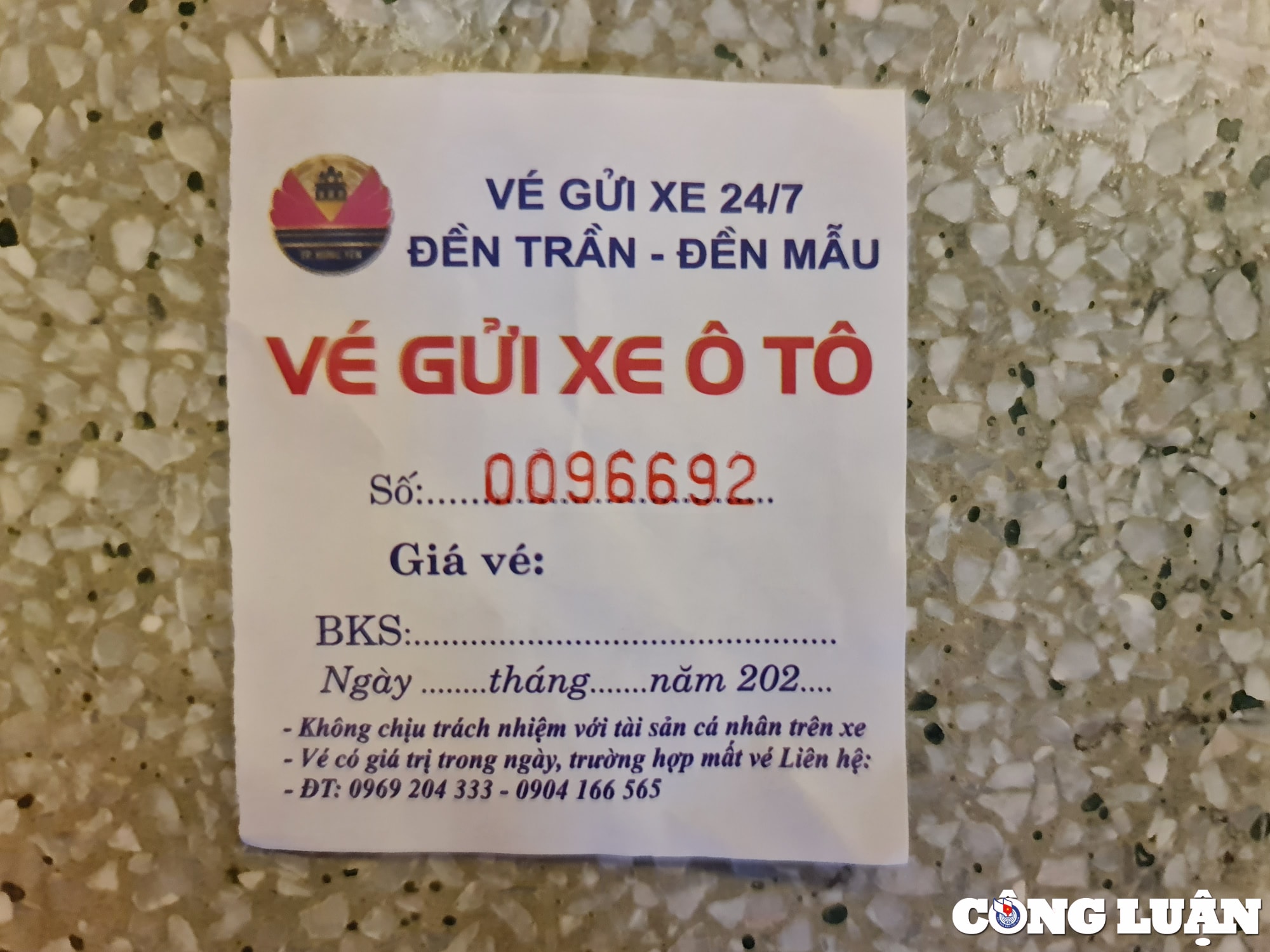 chinh quyen tao dieu kien to chuc trong giu xe thu phi trai quy dinh quanh den tran den mau hinh 2