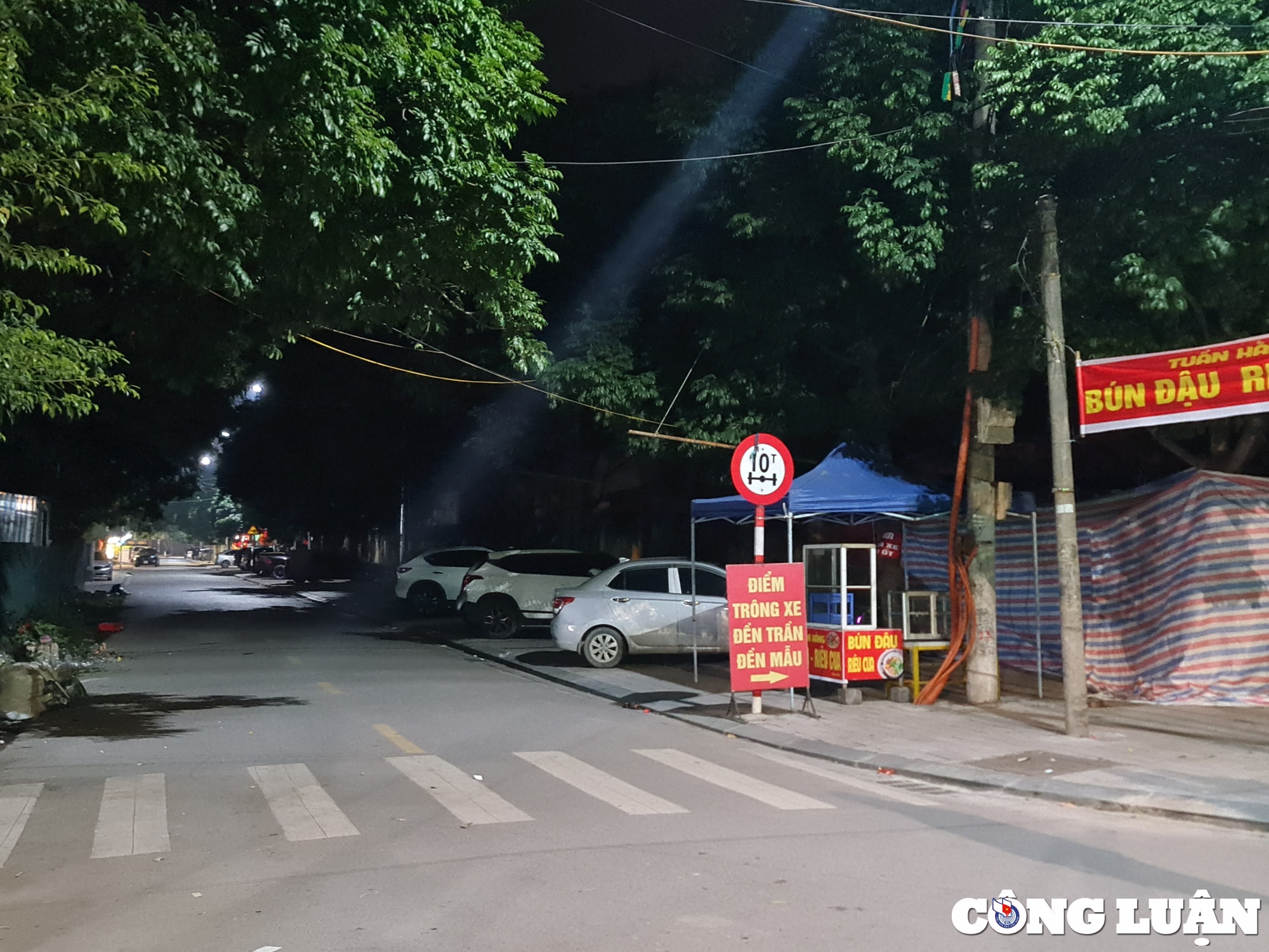 chinh quyen tao dieu kien to chuc trong giu xe thu phi trai quy dinh quanh den tran den mau hinh 6