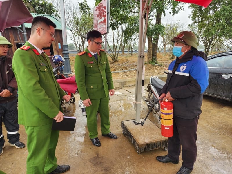 kiem tra viec phong chay chua chay tai chua bai dinh ninh binh hinh 2