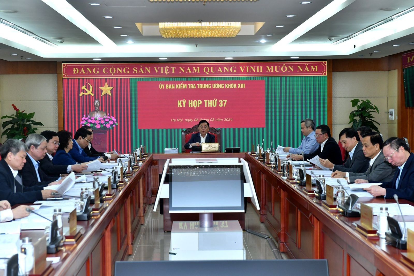 de nghi ban bi thu xem xet thi hanh ky luat nguyen chu tich ubnd tinh phu yen hinh 1
