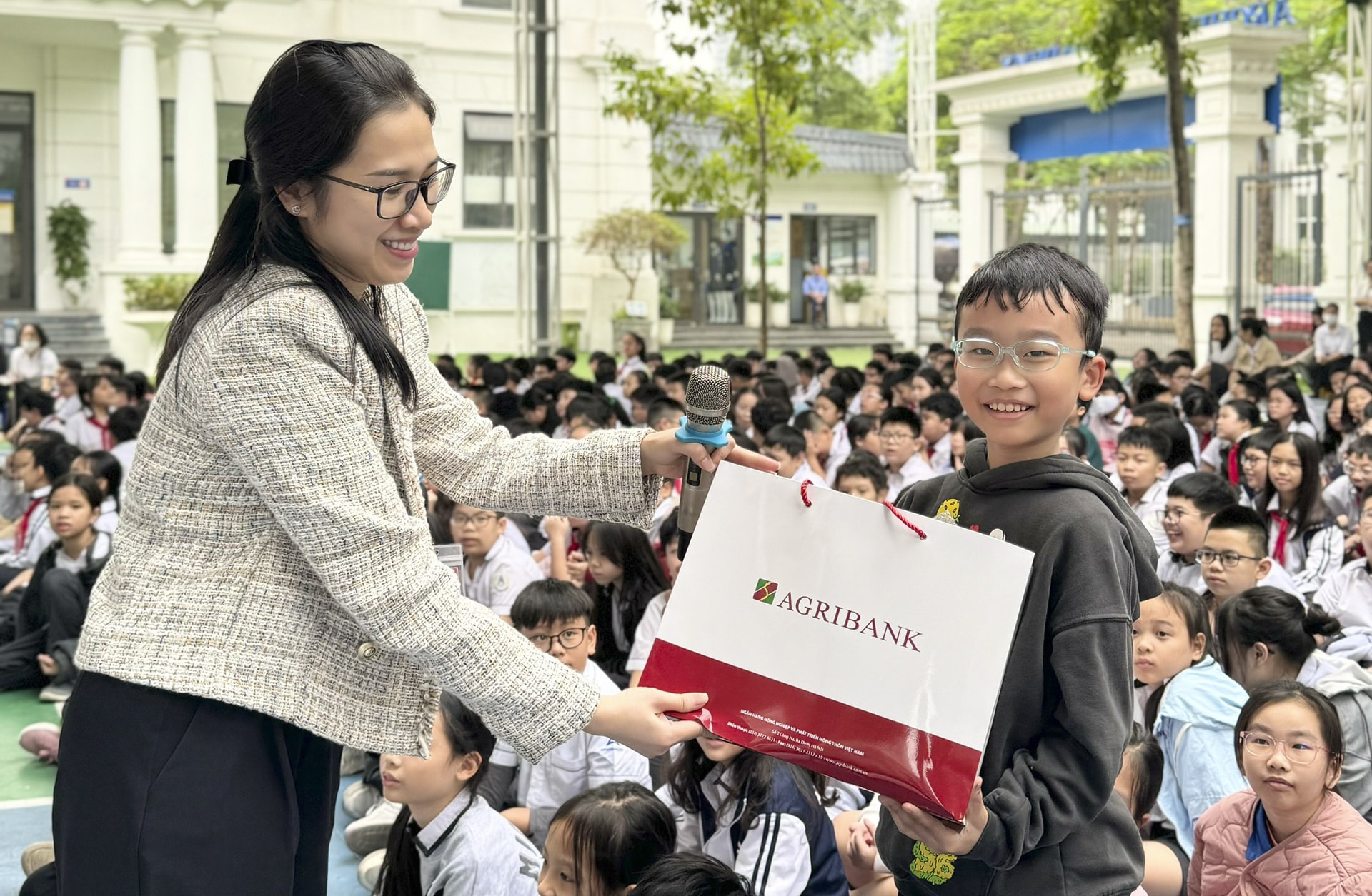 agribank cung toan nganh ngan hang thuc hien su menh giao duc tai chinh hinh 2