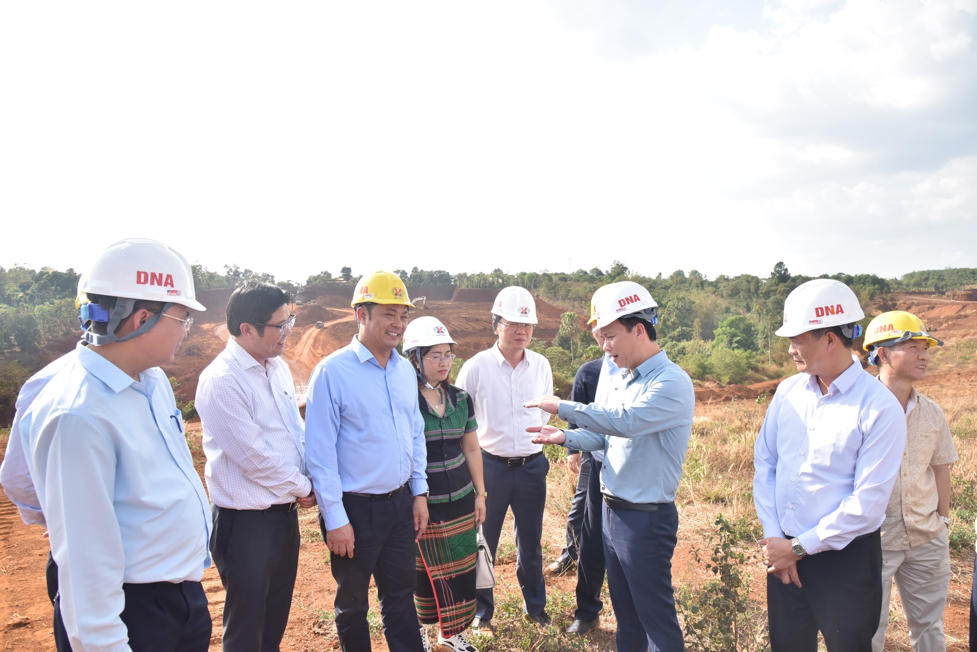 bo truong tai nguyen va moi truong dang quoc khanh lam viec voi tinh dak nong va cong ty nhom dak nong tkv hinh 3