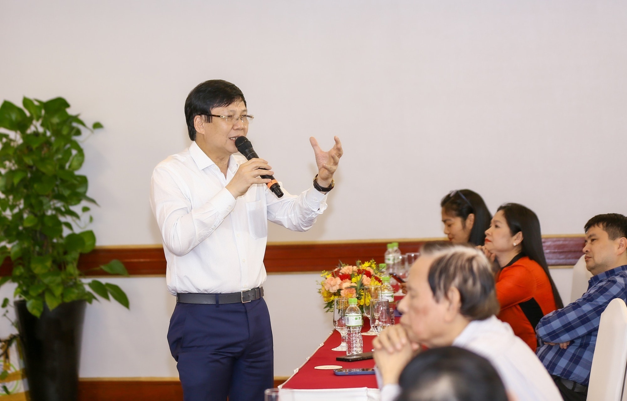 lam the nao de co phong su dieu tra hap dan ban doc tao suc lan toa lam dieu co ich hinh 6