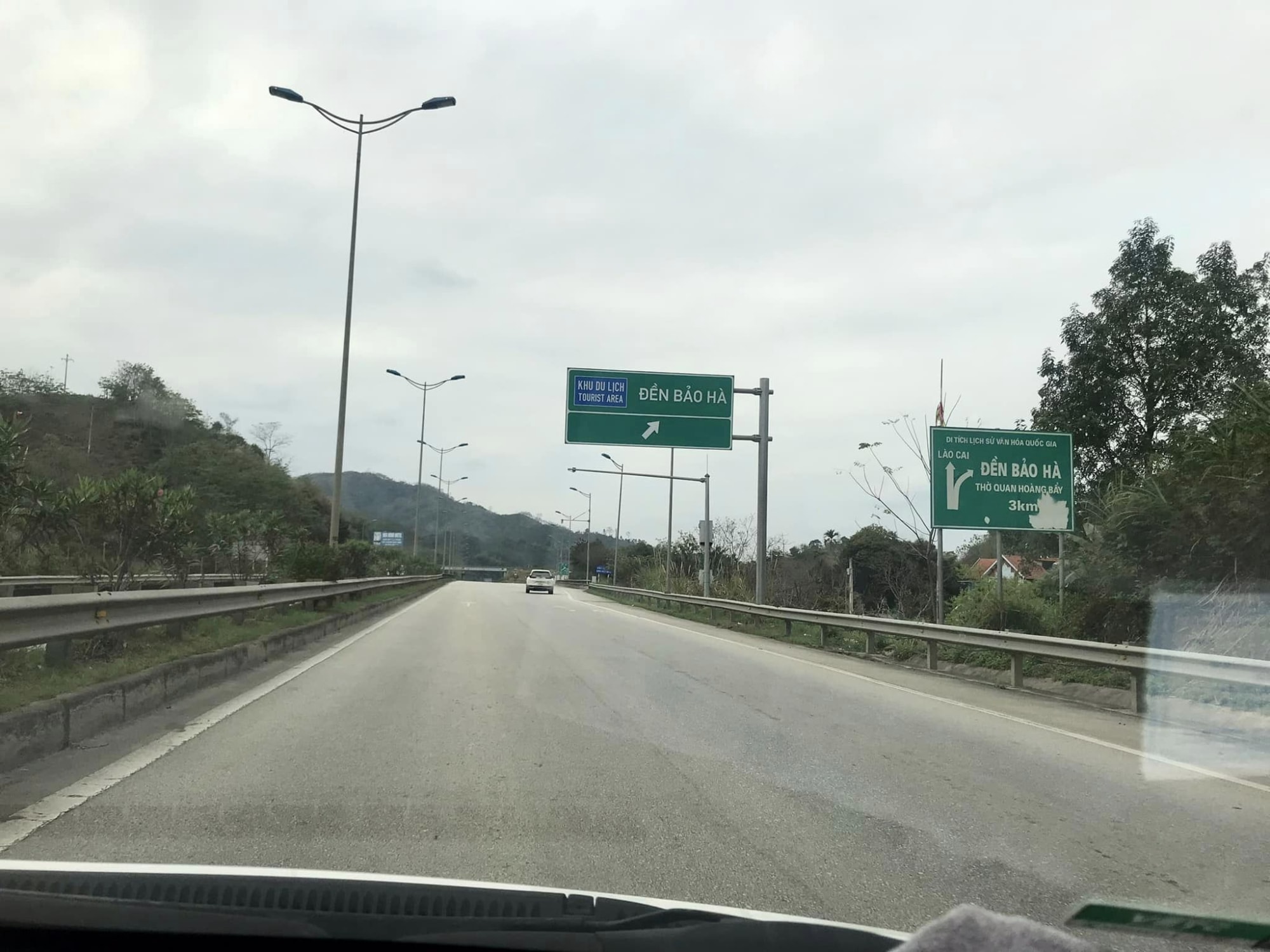 kien nghi som mo rong duong cao toc noi bai  lao cai doan tu yen bai len lao cai hinh 1