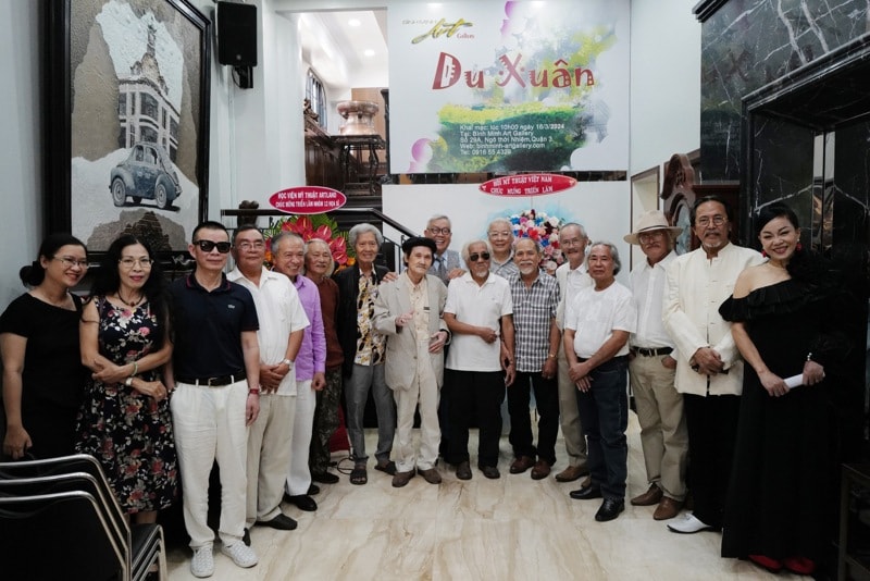 12 lao hoa si mo trien lam du xuan hinh 1