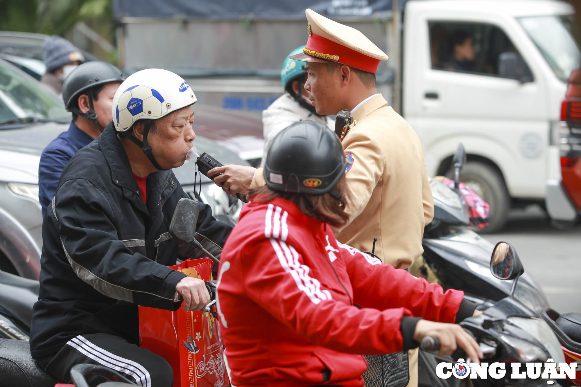 kien nghi khong tuoc giay phep lai xe voi tai xe vi pham nong do con hinh 1