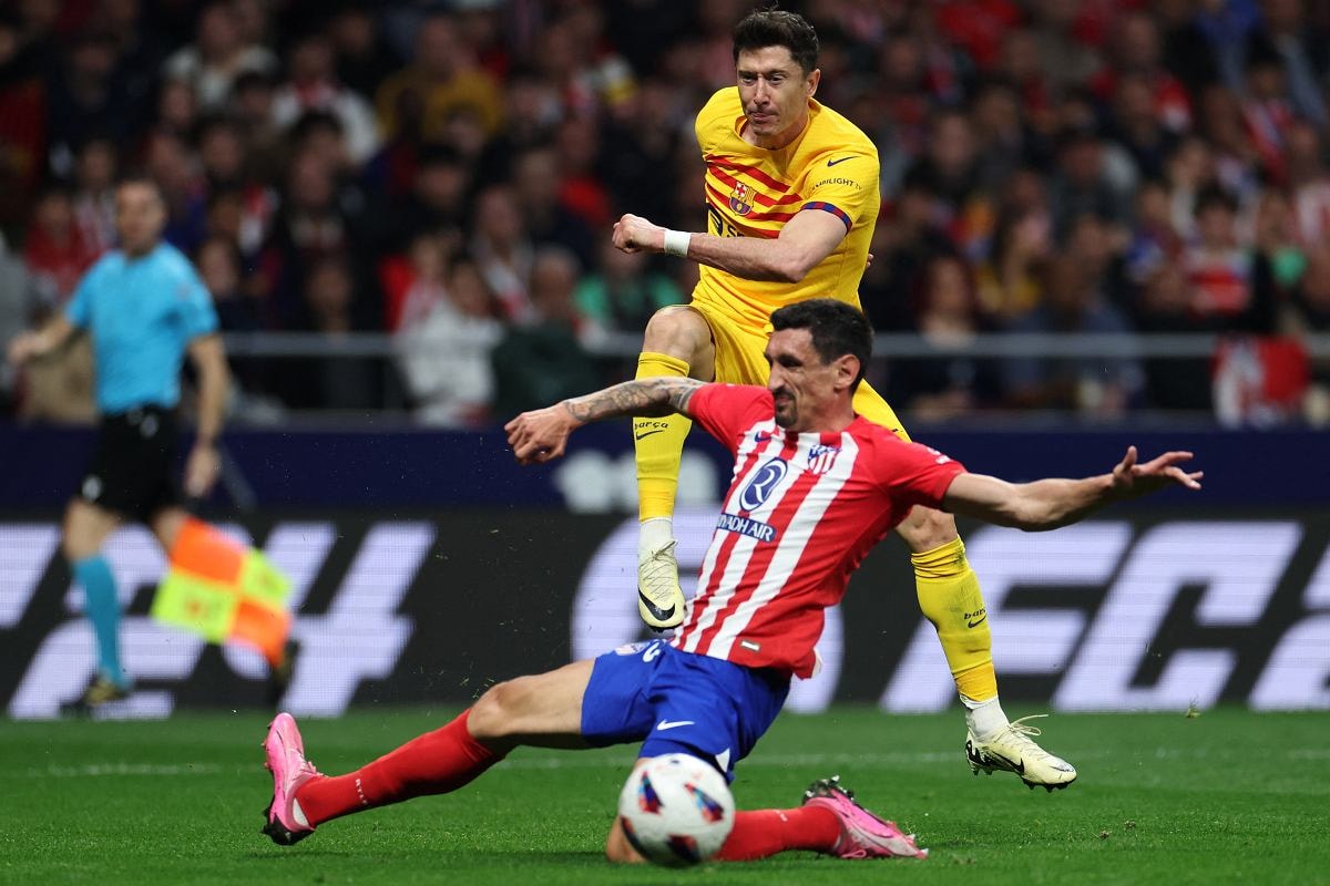 lewandowski hoa nguoi hung barca dai thang tren san cua atletico hinh 1