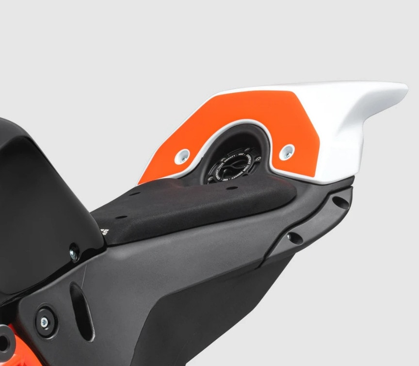 ngam ktm rc 8c 2024 mo to phien ban gioi han co gia gan 41500 usd hinh 4