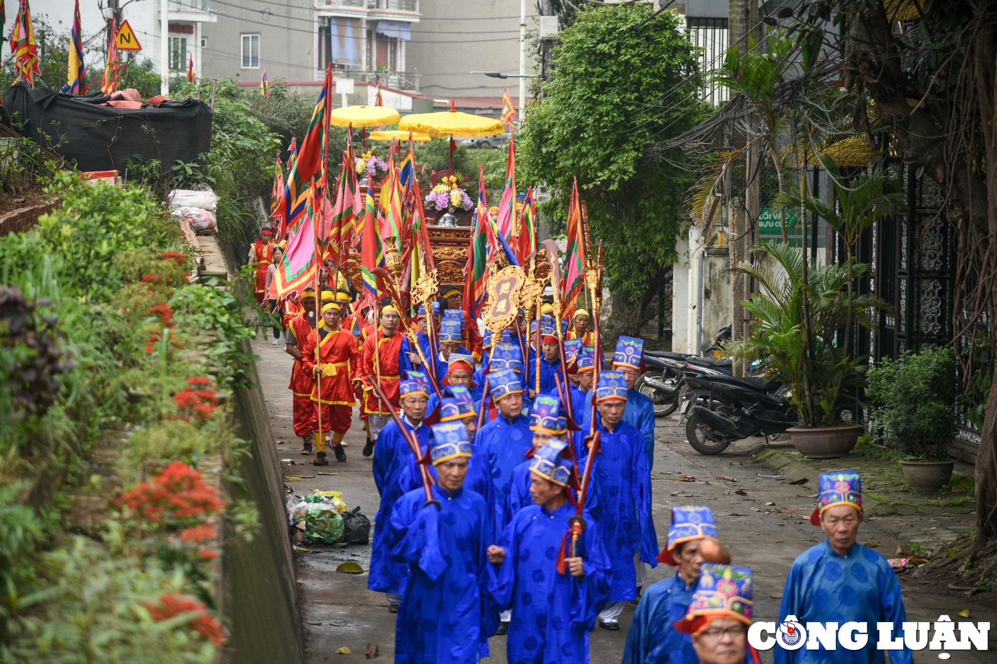 dac sac le hoi ruoc nuoc tren song hong hinh 2