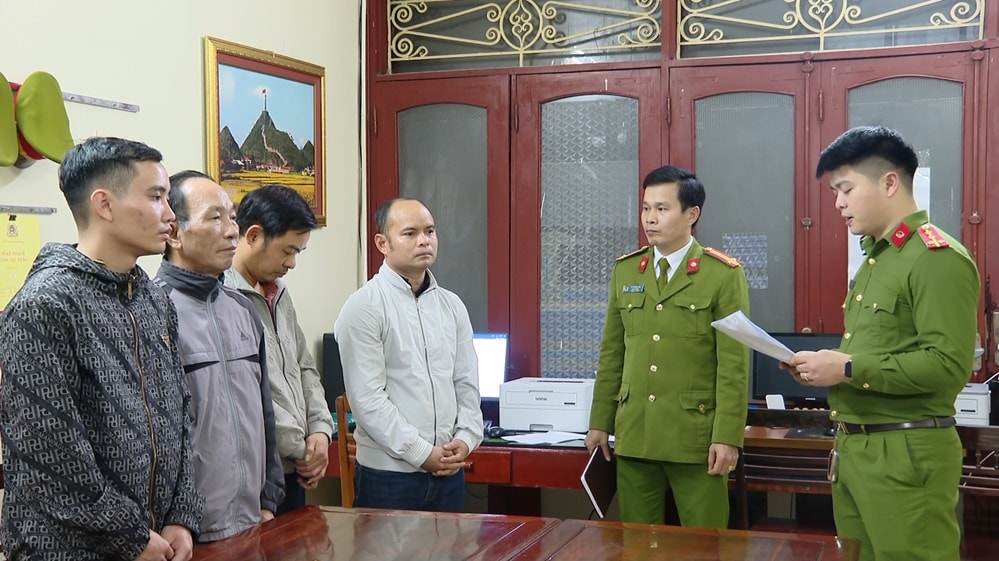 ninh binh lap khong ho so bao hiem 4 doi tuong bi khoi to hinh 1