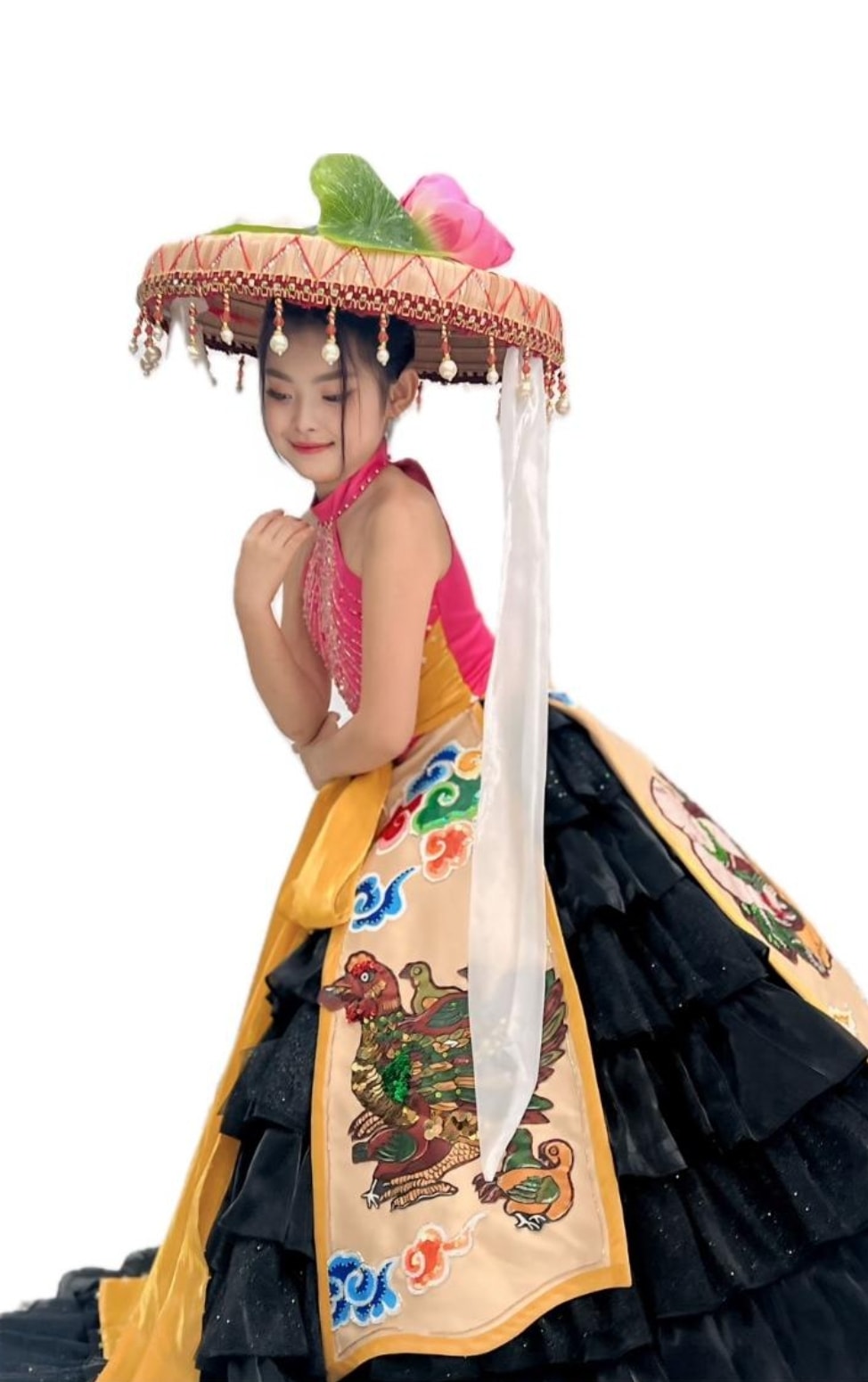 nguyen tran bao linh va nguyen phuong thao dien quoc phuc hoa sac di thi quoc te hinh 4
