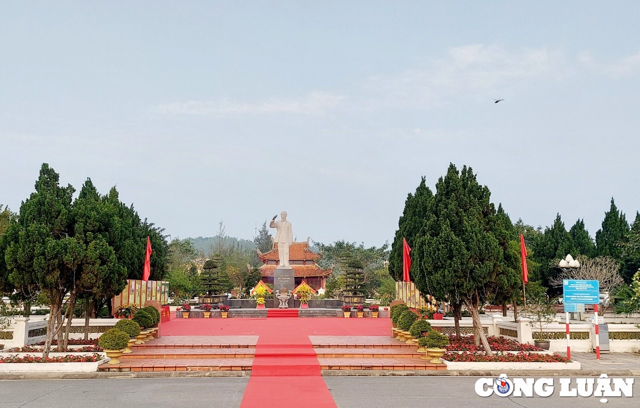 quang ninh ruc ro huyen dao co to trong le ky niem 30 nam ngay thanh lap huyen hinh 1