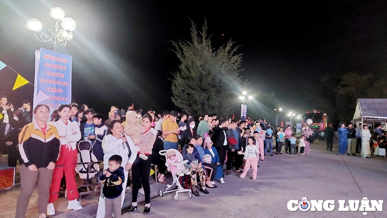 quang ninh ruc ro huyen dao co to trong le ky niem 30 nam ngay thanh lap huyen hinh 11