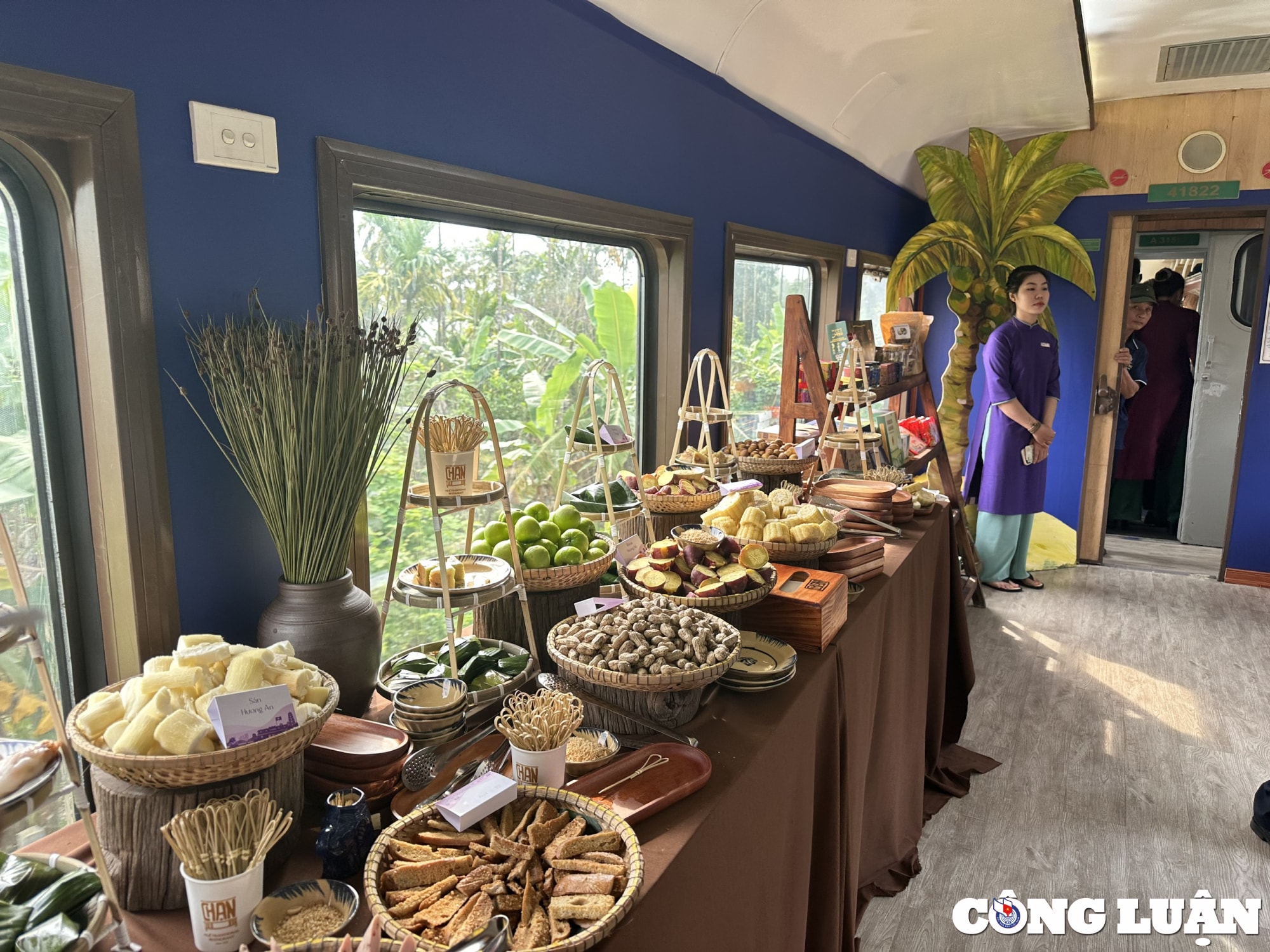 hinh anh an tuong tren chuyen tau ket noi di san mien trung hinh 9