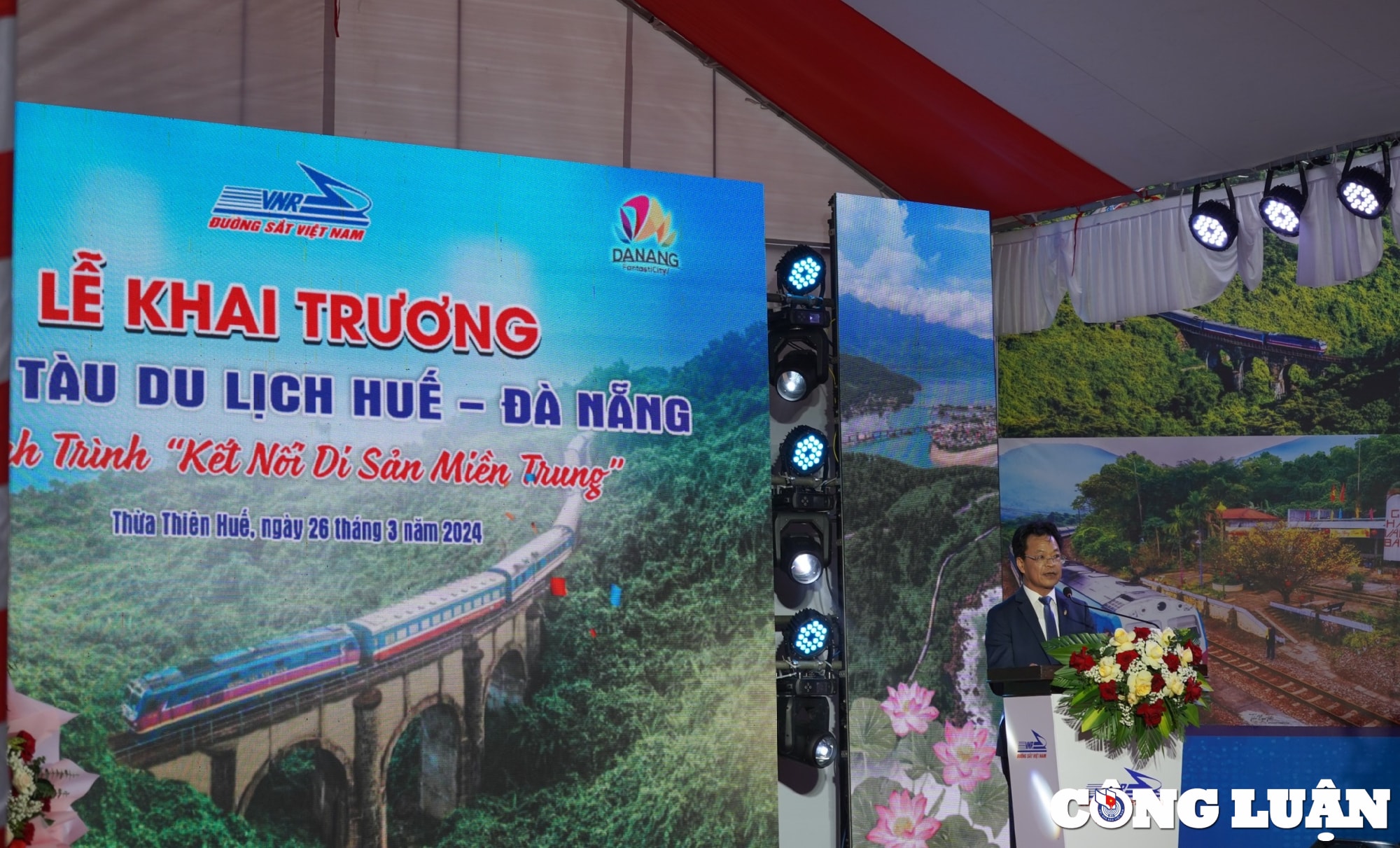 hinh anh an tuong tren chuyen tau ket noi di san mien trung hinh 2
