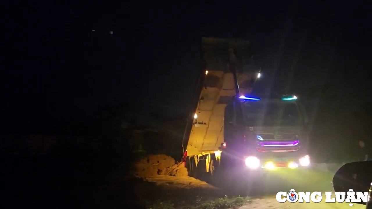 ninh binh can kiem tra dau hieu do chat thai trai phep tai du an cai tao song van hinh 1