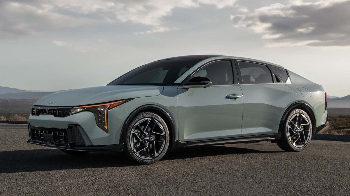 kia k4 gioi thieu tai trien lam o to new york 2024 hinh 2