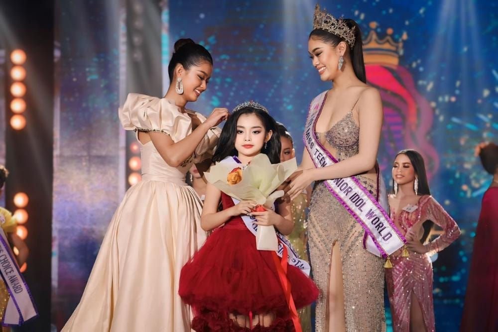 nguyen tran bao linh rang ro dang quang a hau mini miss junior idol world 2024 tai thai lan hinh 1