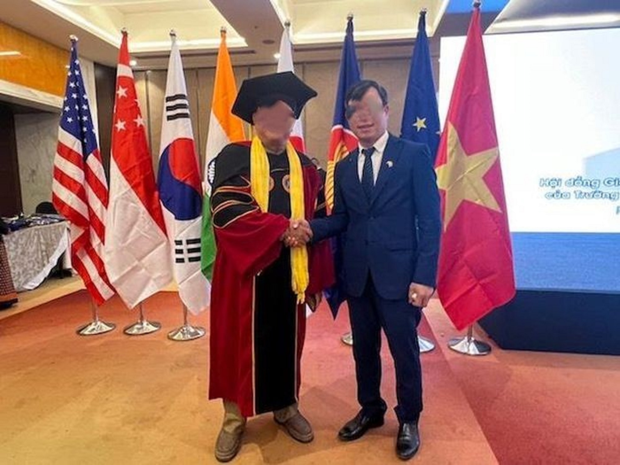 bai cuoi doanh nhan nha su co tien cung khong co cua de duoc phong giao su tien si danh du trong nuoc hinh 1